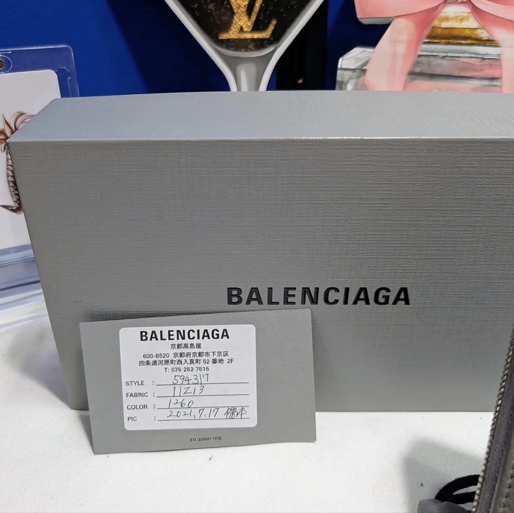 Balenciaga Gray Zip Around Leather Wallet🔥🔥 - Picture 3 of 16